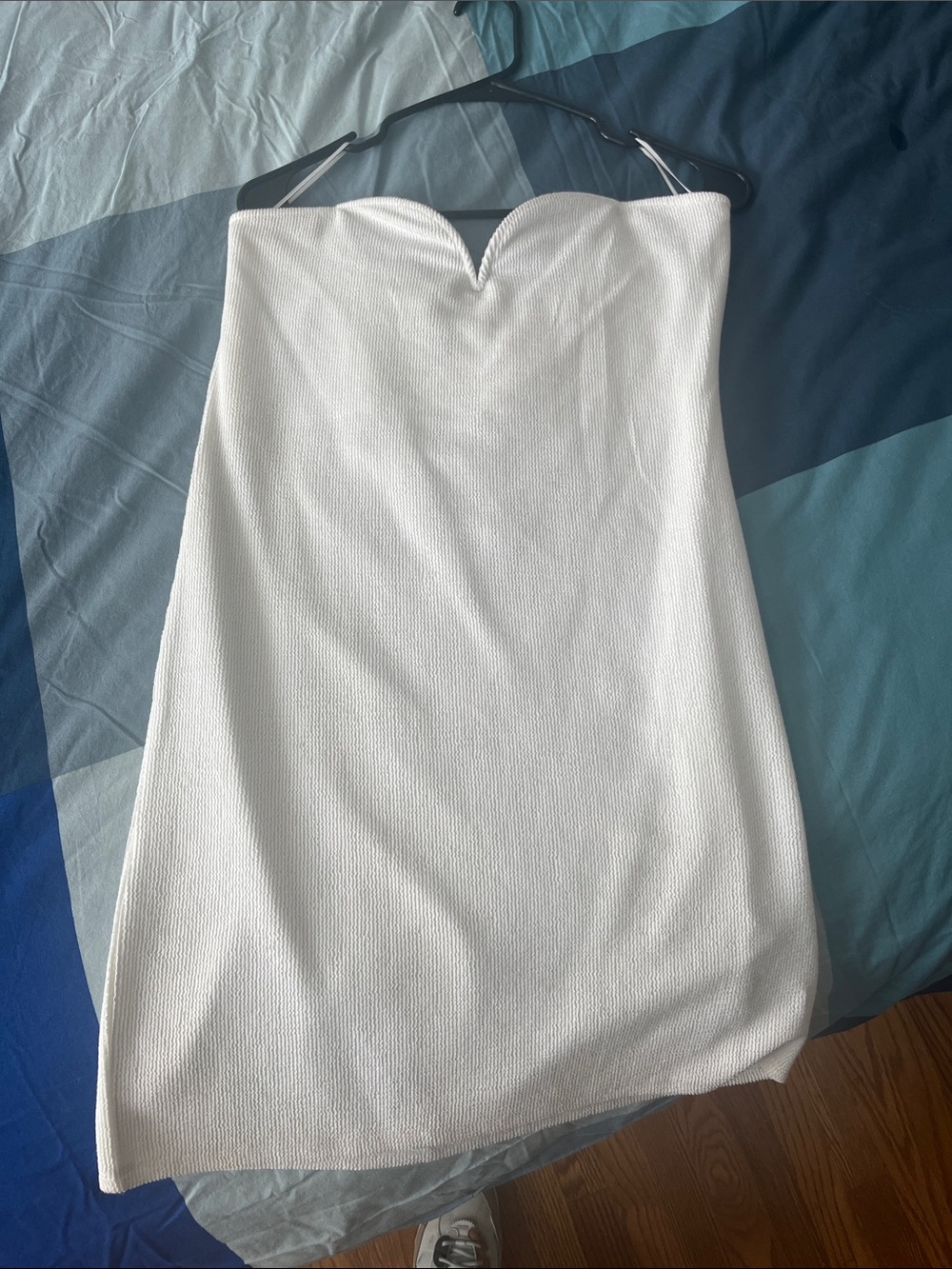 H&M Strapless White Sweetheart Mini Dress
